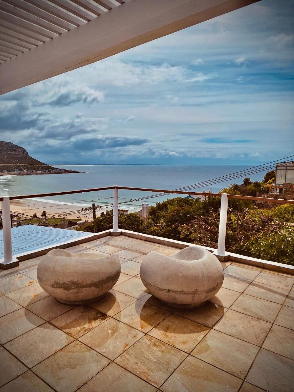 Watching Waves, Heron Chase Fish Hoek Extérieur photo