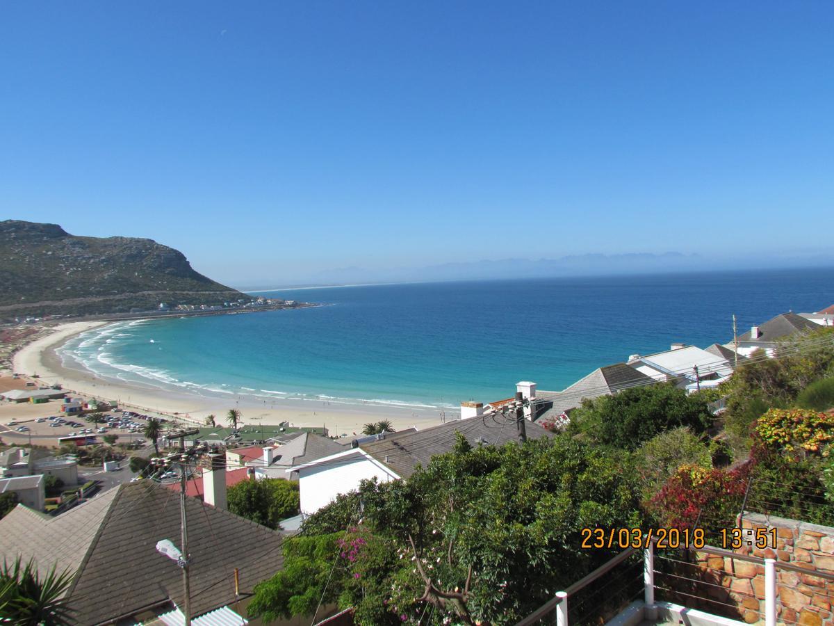Watching Waves, Heron Chase Fish Hoek Extérieur photo